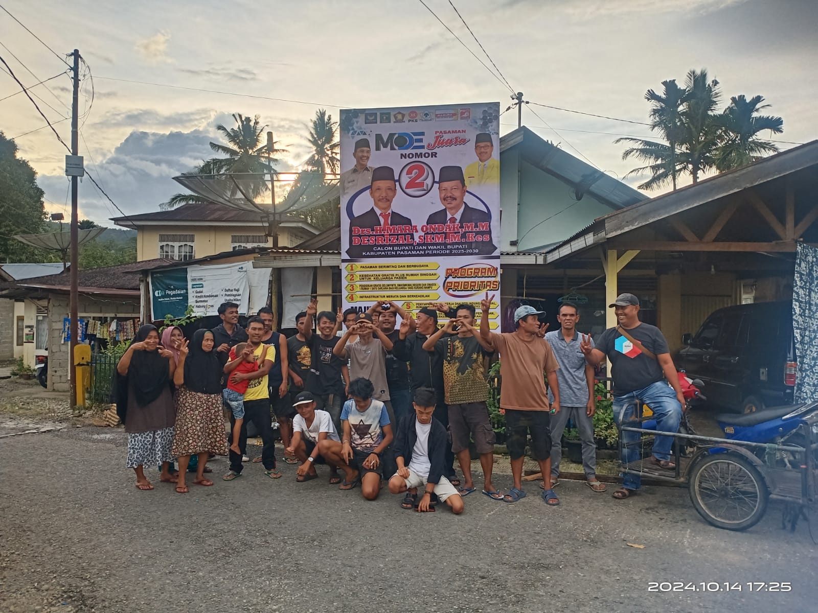 Desrizal S.km M.kes Dimata Warga Kubang Kecamatan Lubuk sikaping 