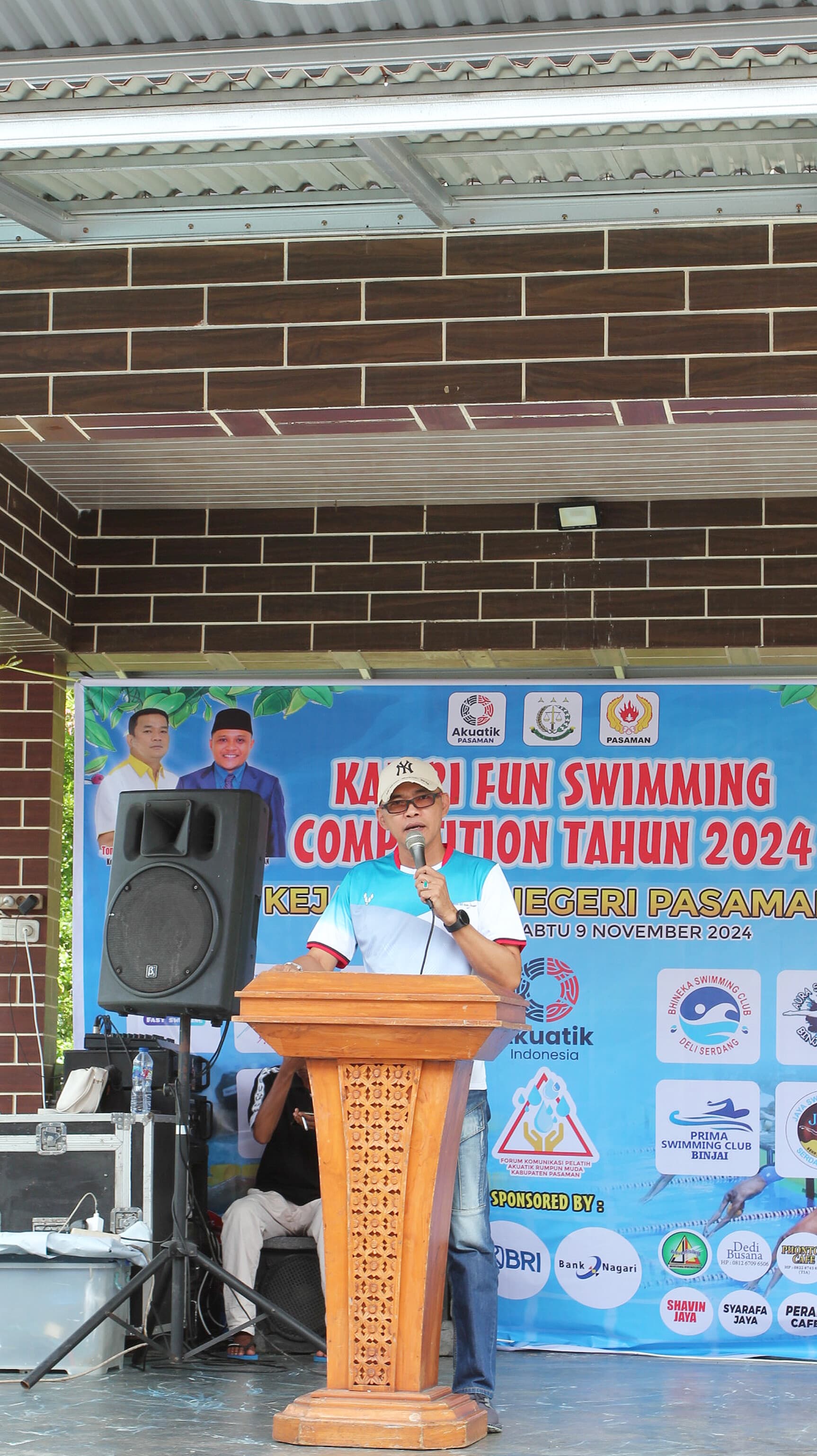 Sobeng Suradal Buka Pertandingan Kajari Fun Swimming Tahun 2024 