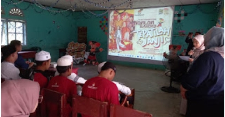 Kpu Pasaman Nobar Film Tepatilah Janji Bersama Anak Pesantren 